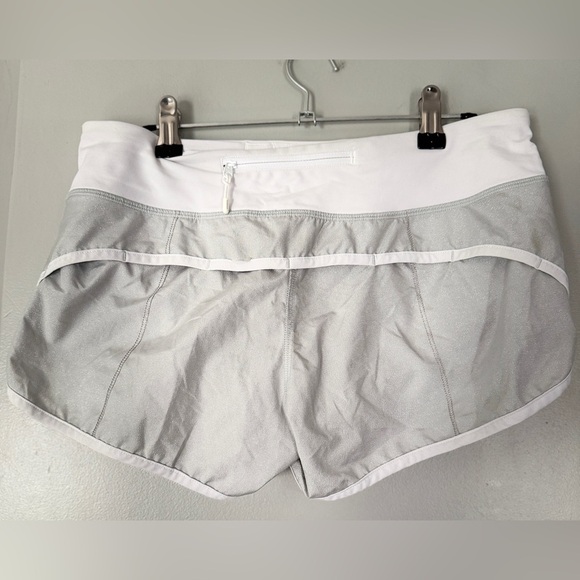 Lululemon Speed Up Shorts - Sparkle Heathered Grey - Picture 3 of 6